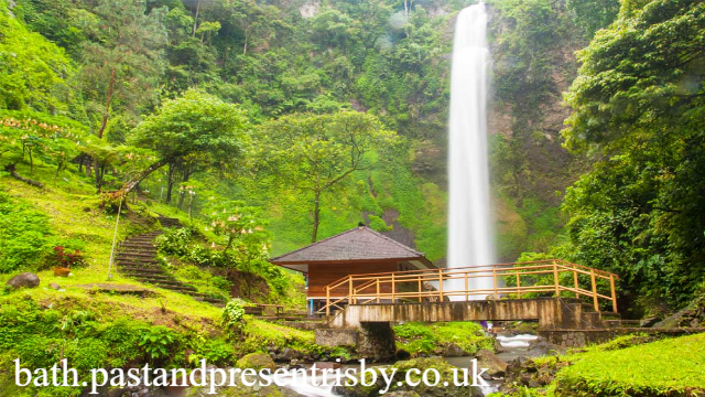 Menyingkap Keajaiban Air Terjun Pelangi: Eksotisme Curug Cimahi