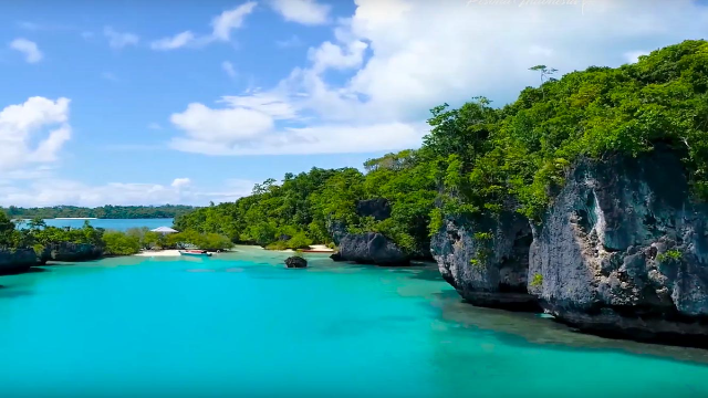 Menyelami Pesona Eksotis Pulau Bair